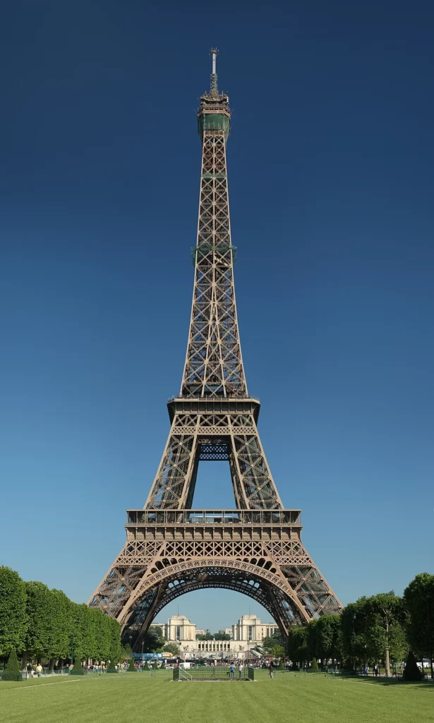 Paris capitale de la France – vue urbaine et monuments emblématiques