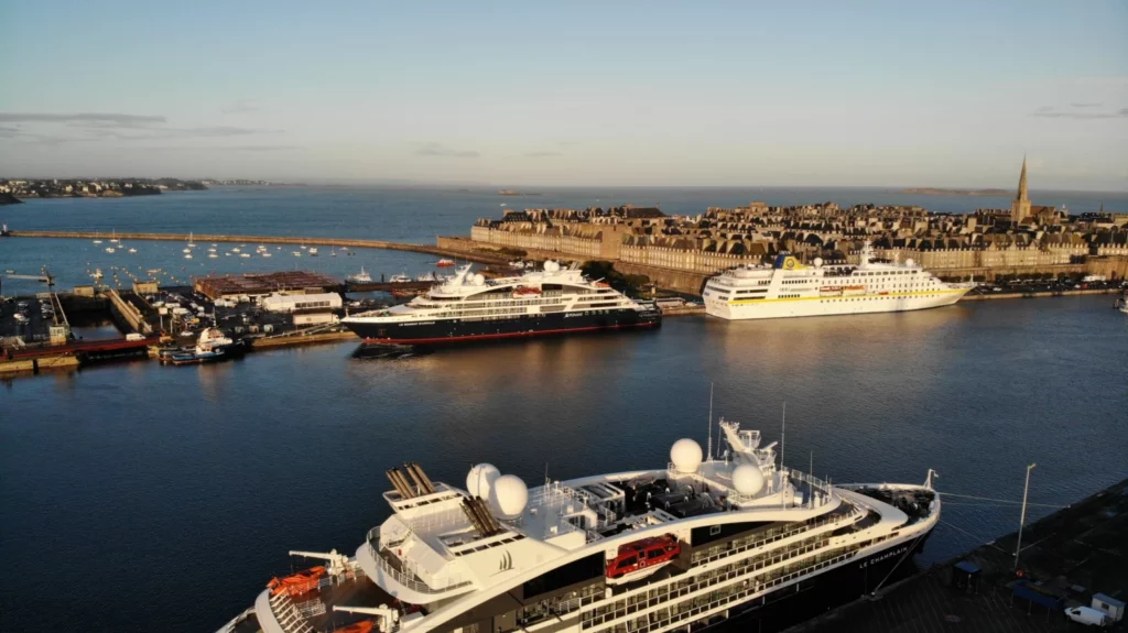 chauffeur VTC pour croisiéristes au port de Saint-Malo
