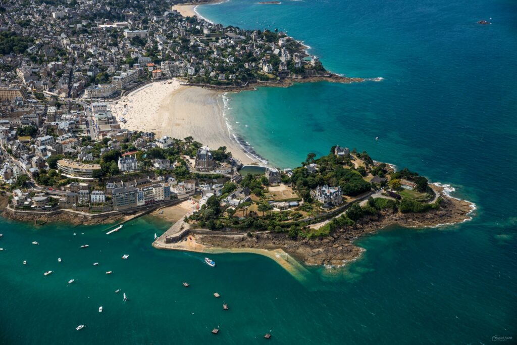 Arrivée VTC à Dinard – promenade du Clair de Lune