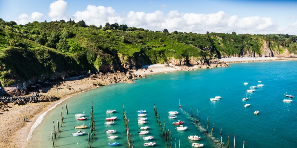 Arrivée chauffeur privé VTC à Plougrescant Côtes-d’Armor