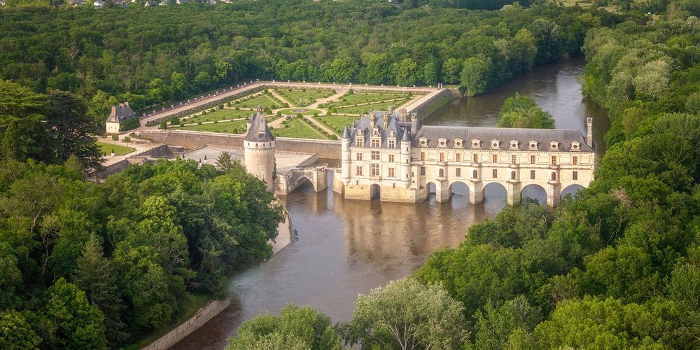 excursion châteaux de la Loire avec chauffeur privé