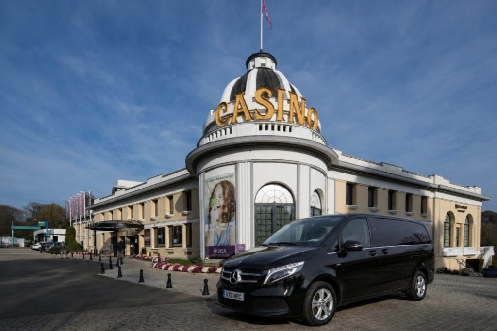 Van Mercedes 8 places VTC à Bagnoles-de-l'Orne